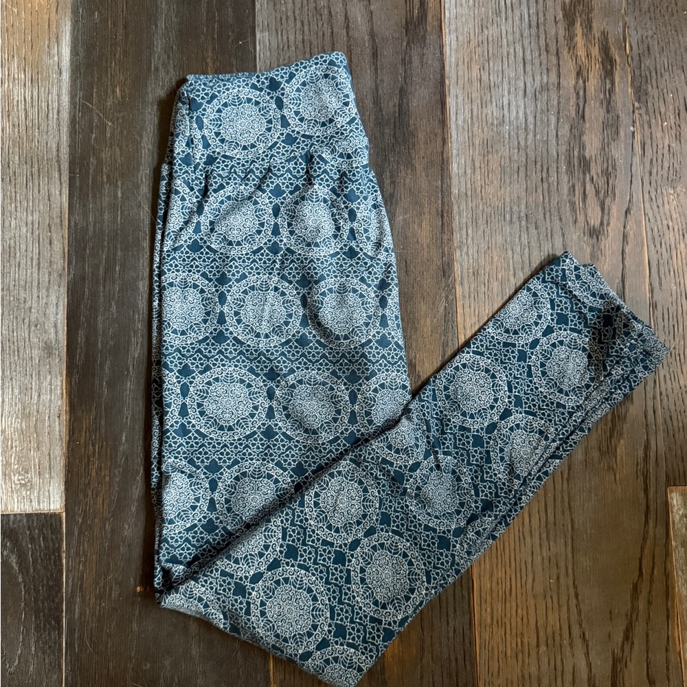 LuLaroe OS Blue and White Patterned Leggings